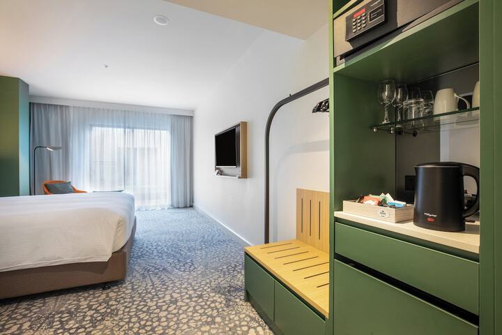 Room 30 of 124