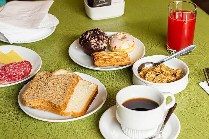Breakfast/Coffee Service 27 of 40