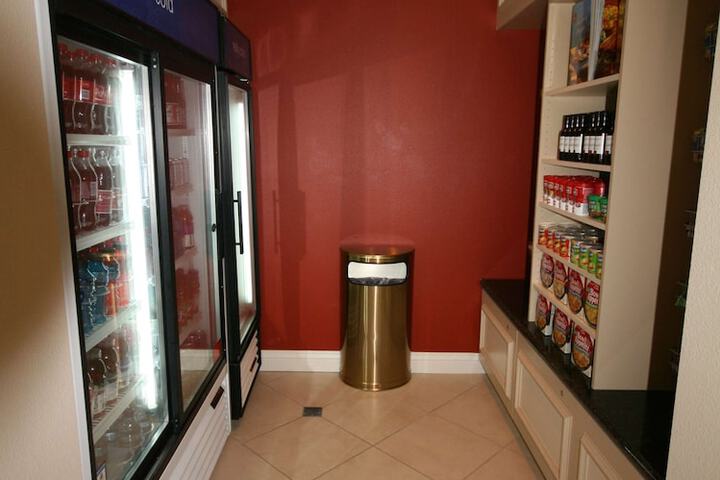 Snack bar
