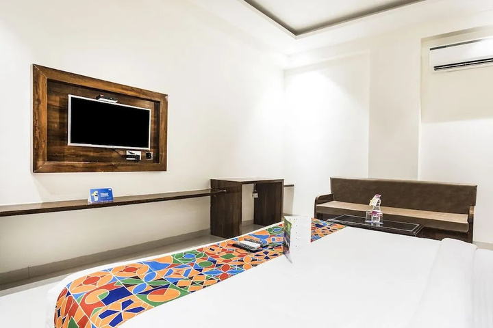 Room 3 of 11