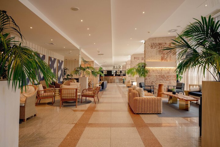 Guest Lobby