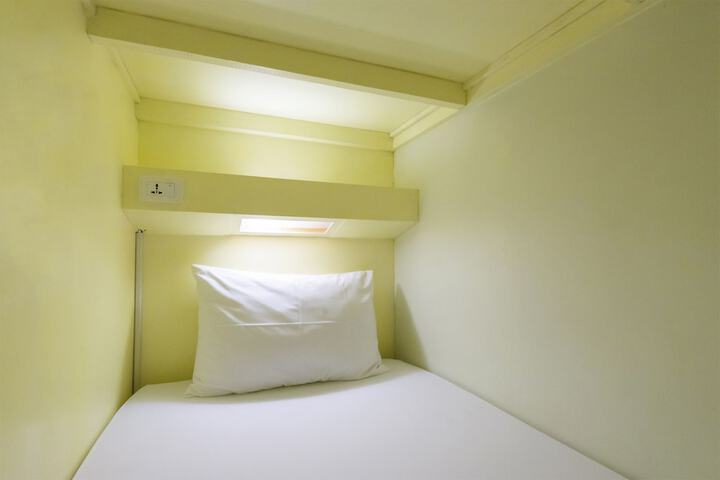 Room 10 of 61