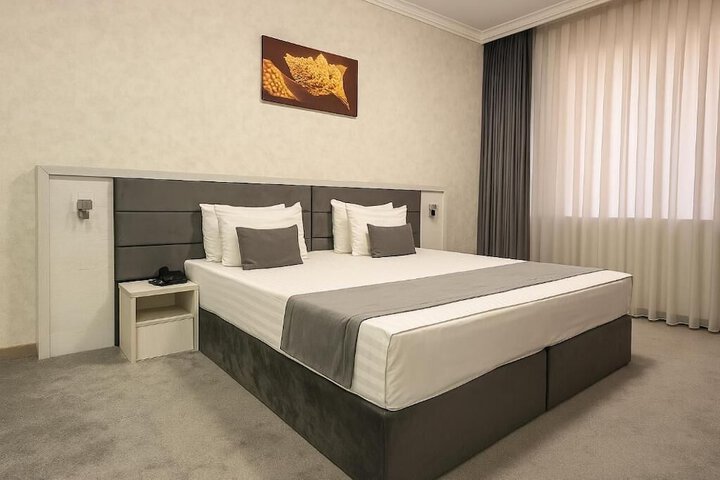 Room 15 of 74