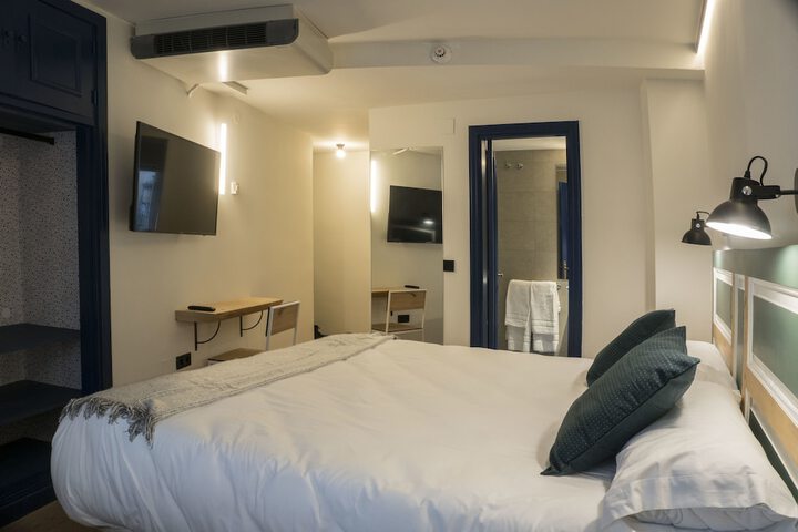 Room 29 of 65