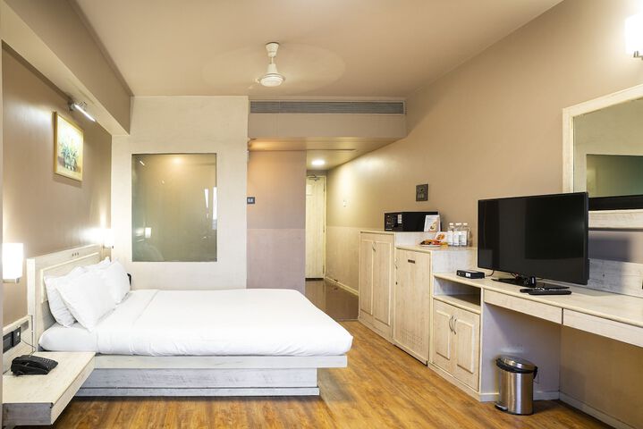 Room 6 of 64