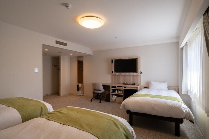 Room 12 of 54