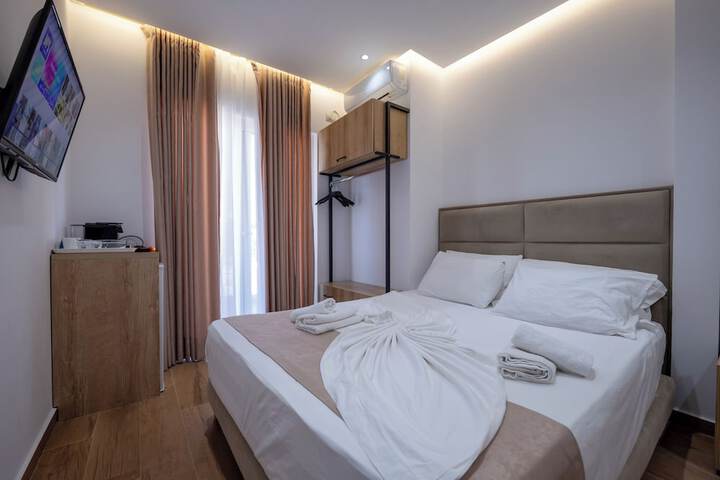 Room 36 of 76