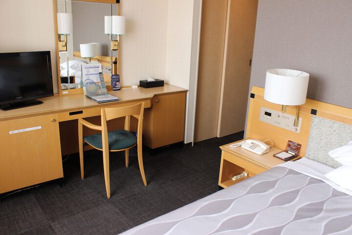 Room 17 of 50