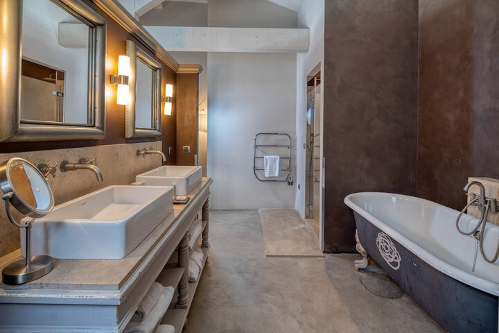 Bathroom Interior Photo