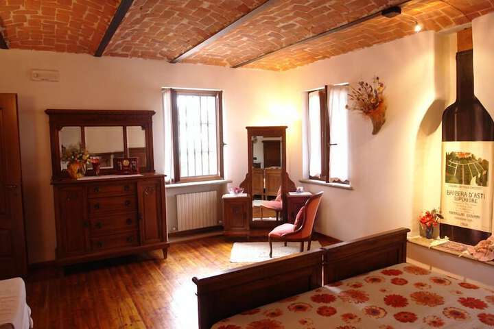 Room 4 of 5