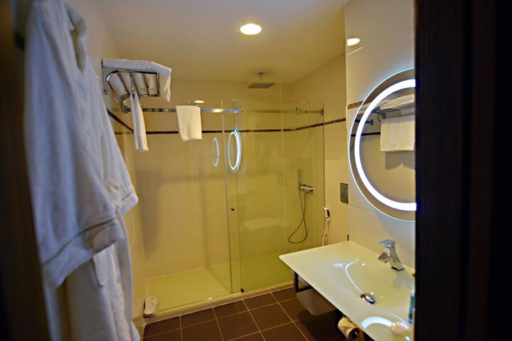 Room 29 of 50
