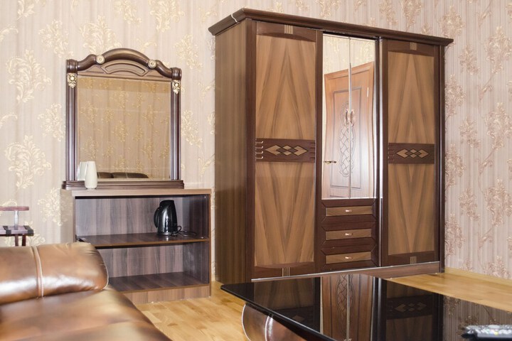 Room 4 of 19