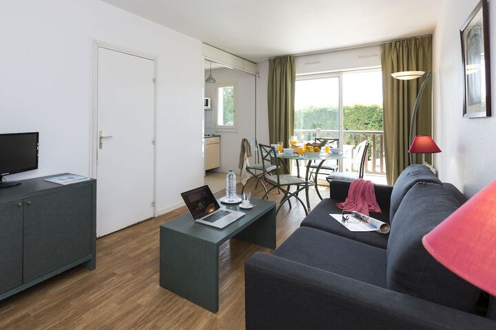 Room 7 of 25