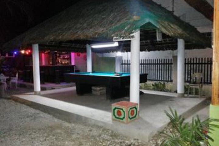 Hotel Exterior 5 of 29