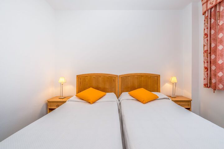 Room 5 of 26