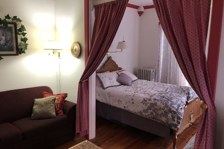 Room 3 of 32