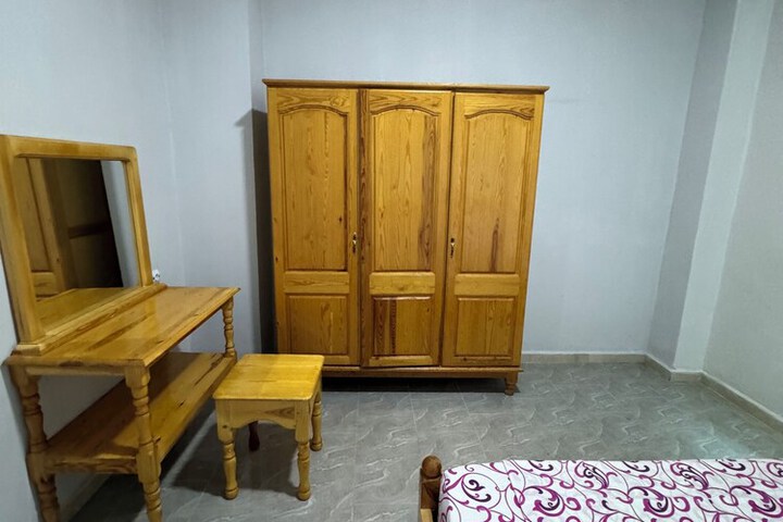 Room 7 of 32