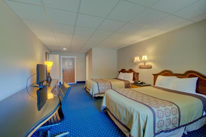 2 Double Beds (5 of 12)