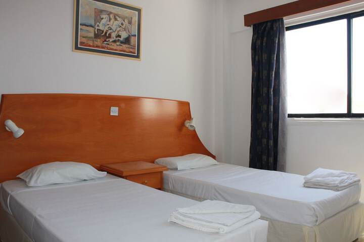 Room 7 of 38