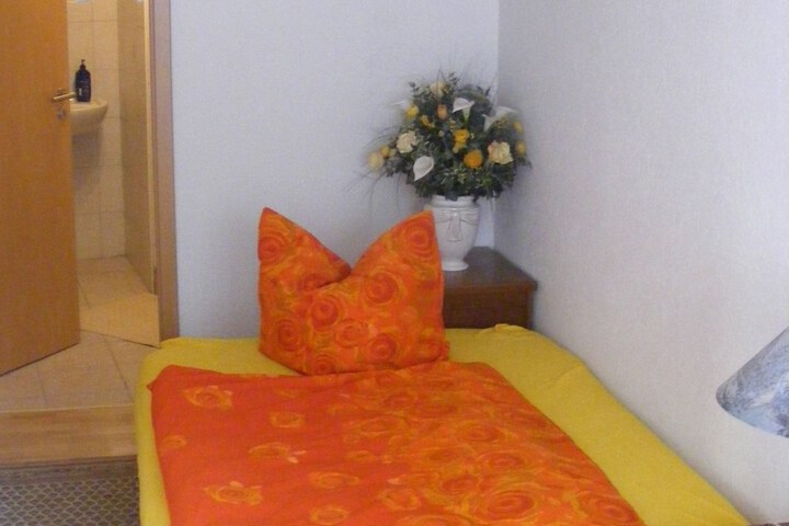 Room 17 of 30