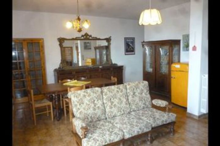 Room 19 of 32
