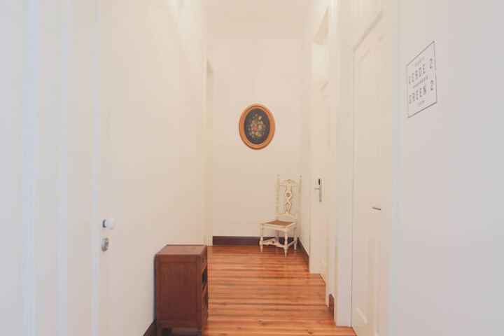 Room 8 of 50