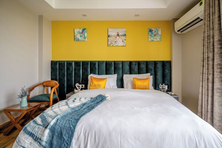 Room 2 of 30