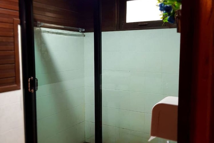 Room 13 of 21