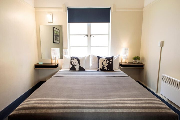 Room 21 of 59