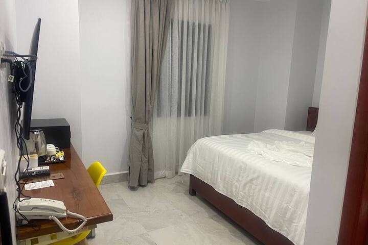 Room 75 of 148