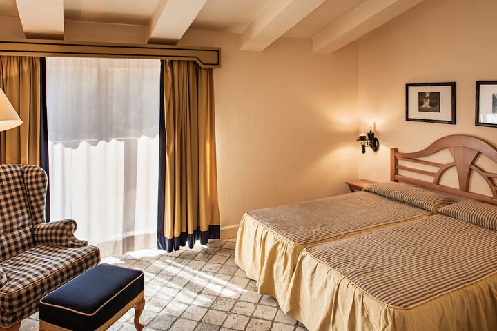 Room 8 of 40