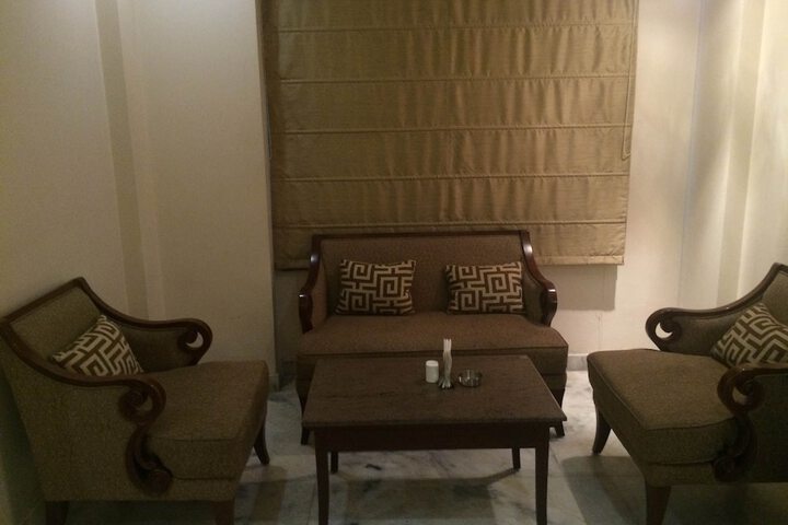 Room 182 of 288