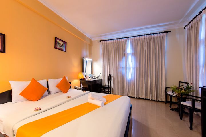 Room 25 of 160