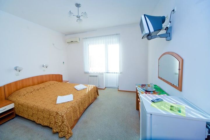 Room 3 of 23