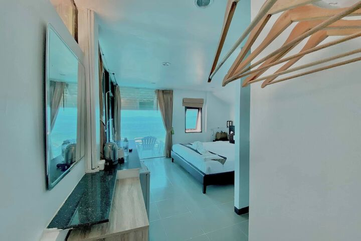 Room 30 of 72