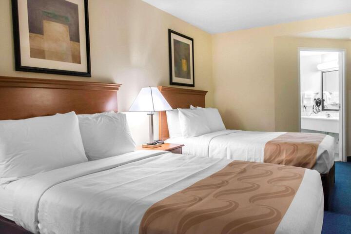 2 Double Beds Hearing Accessible Room (6 of 12)