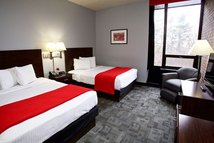 Room 10 of 35