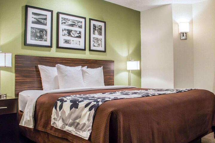 1 King Bed (2 of 2)