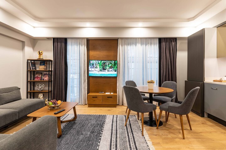 Room 30 of 52
