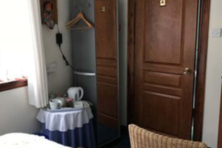 Room 15 of 22