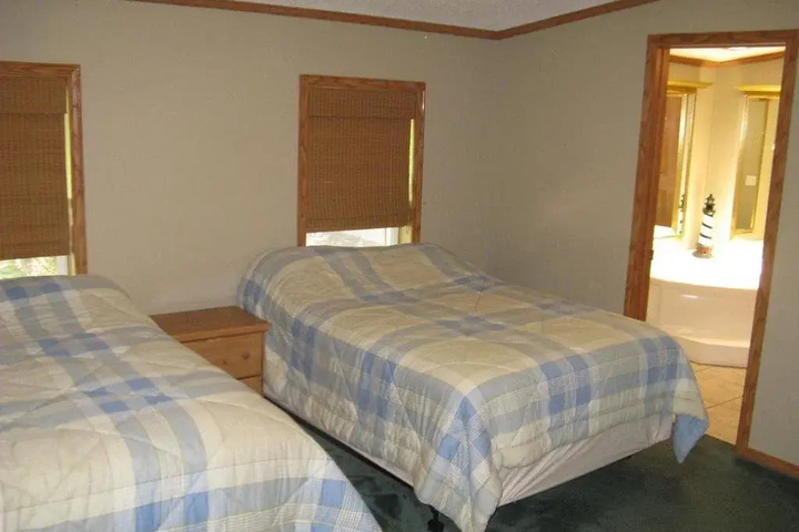 Room 2 of 14
