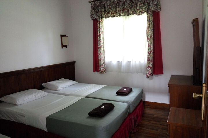 Room 11 of 35