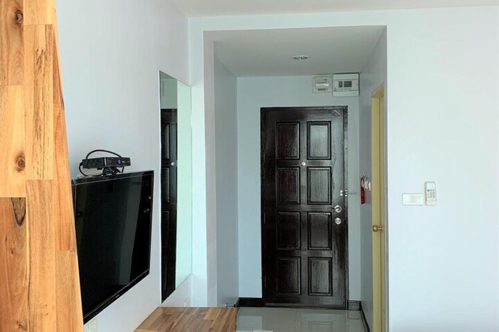 Room 27 of 48