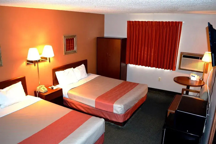 Room 2 of 11