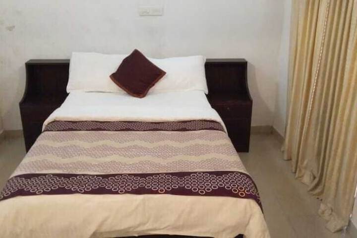 Room 12 of 40