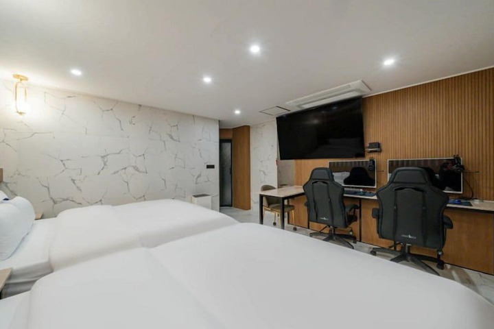 Room 46 of 109