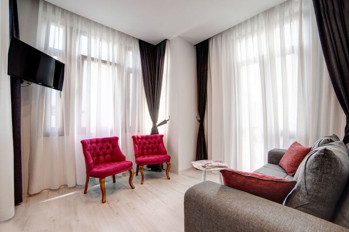 Room 30 of 53