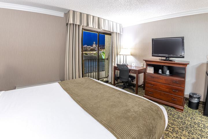Salt lake plaza hotel surestay collection by best western