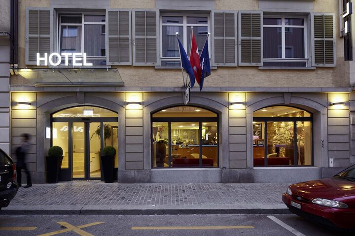 Hotel 68 of 77