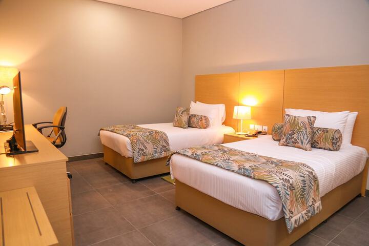 Room 5 of 18